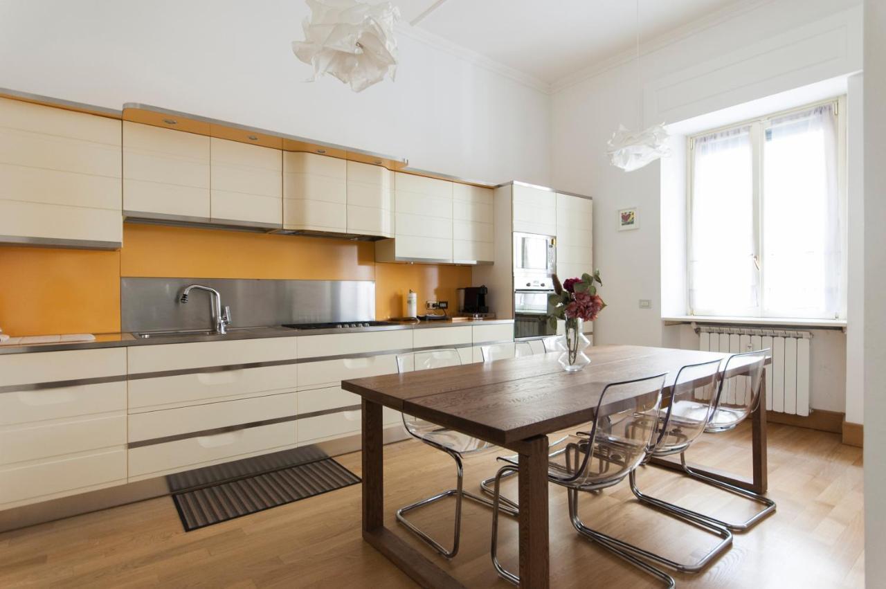 Appartement Youhosty - Dei Piatti 3 à Milan Extérieur photo