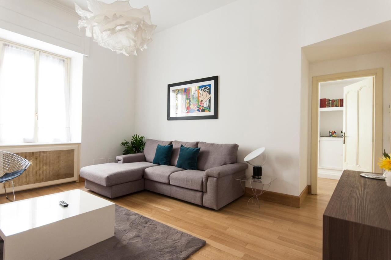 Appartement Youhosty - Dei Piatti 3 à Milan Extérieur photo