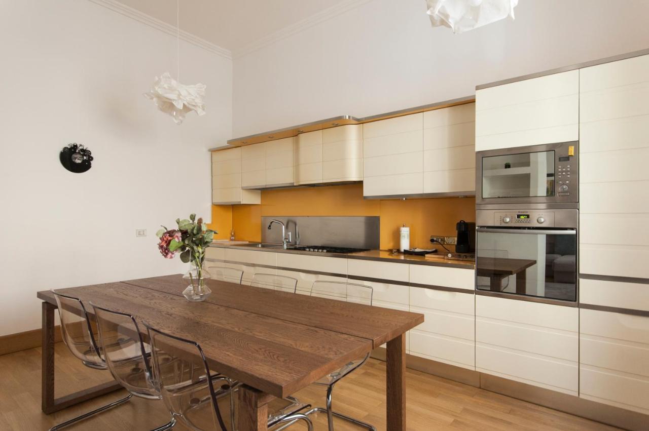 Appartement Youhosty - Dei Piatti 3 à Milan Extérieur photo